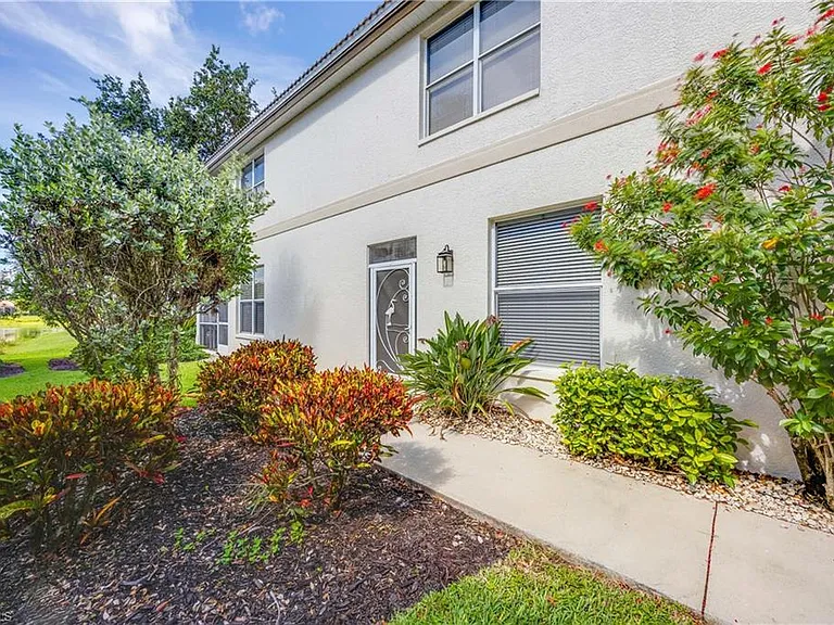 7822 Gardner Dr #6-101 — Photo 3