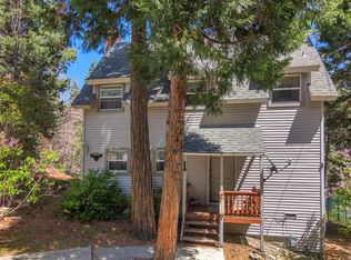 301 Walnut Dr, Lake Arrowhead, CA 92352