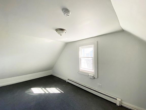 5th image of 184 Church St #3