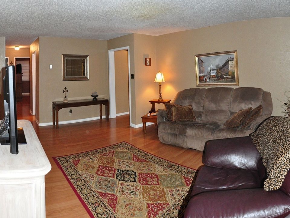 1st image of 4659 Briarwood Dr
