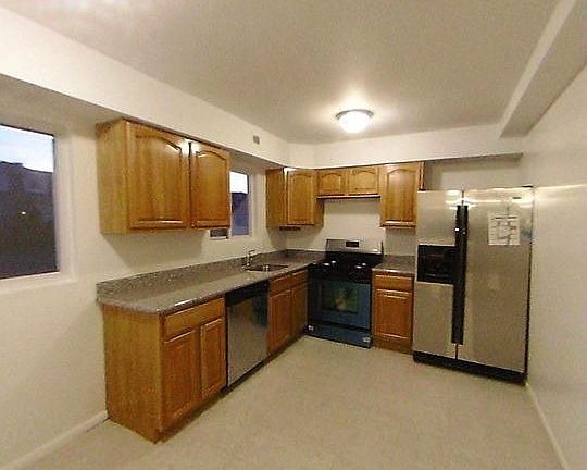 3rd image of 31A Country Dr W
