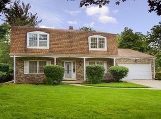 57 Sunset Ave, Glen Ellyn, IL