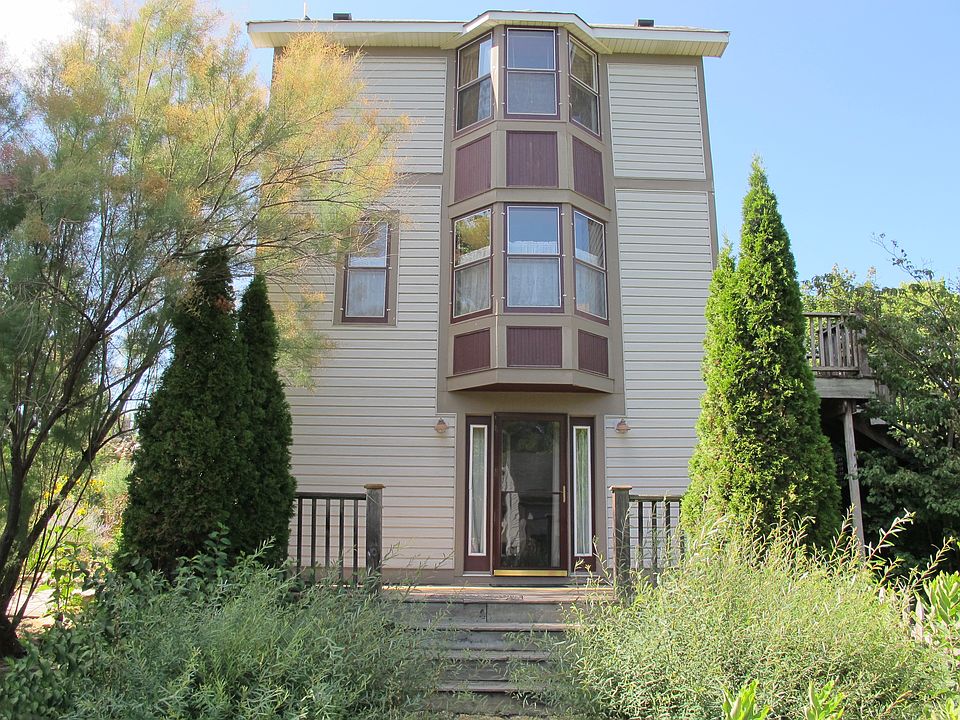 1st image of 766 Stewart Ave
