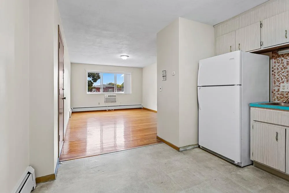 2 bed, $2,350 — Photo 3