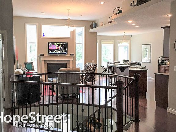 3rd image of 505 Westerra Blvd