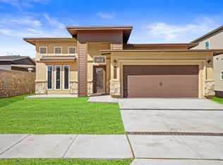 148 Esther Trl, Sunland Park, NM 88063