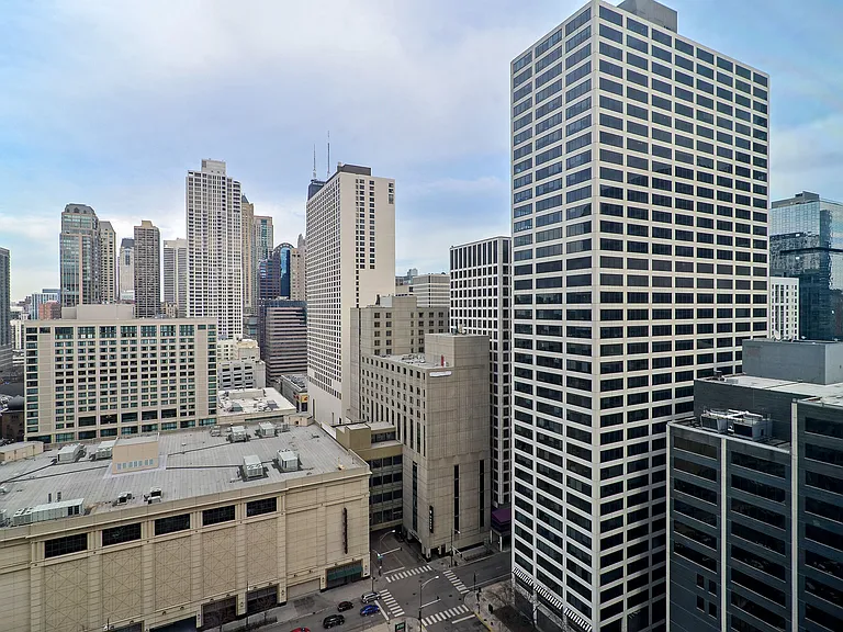 405 N Wabash Ave #2002 — Photo 12