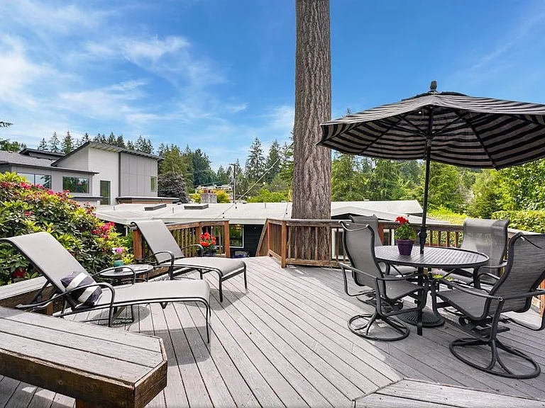2414 158th Ave SE — Photo 3