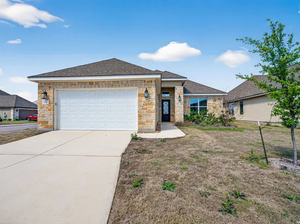 111 John T Court, Castroville, TX 78009