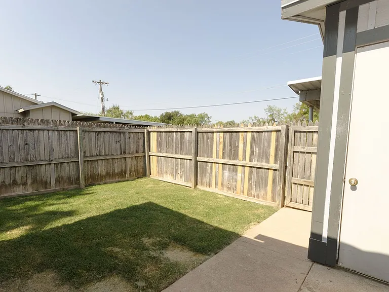 1001 Todd Ln — Photo 16