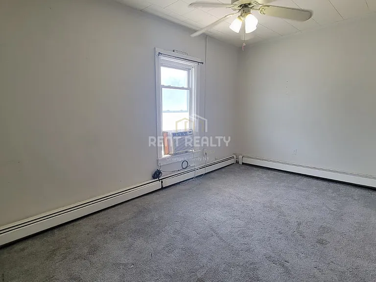 143 Main St #7 — Photo 6