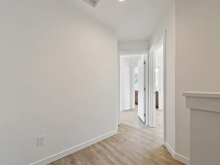1326 N Meridian Rd — Photo 17