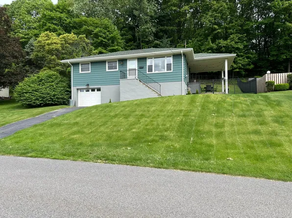 87 Maple Ln, Pittston, PA 18640