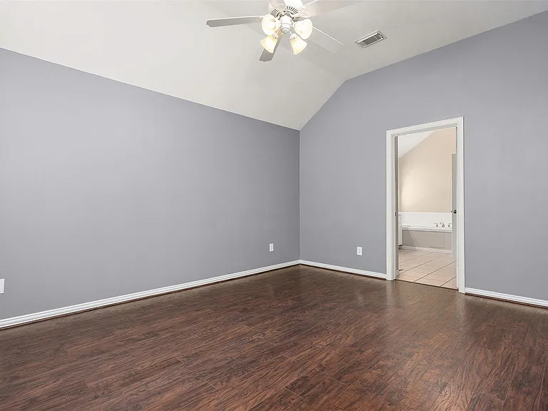 7611 Waterlilly Ln — Photo 14