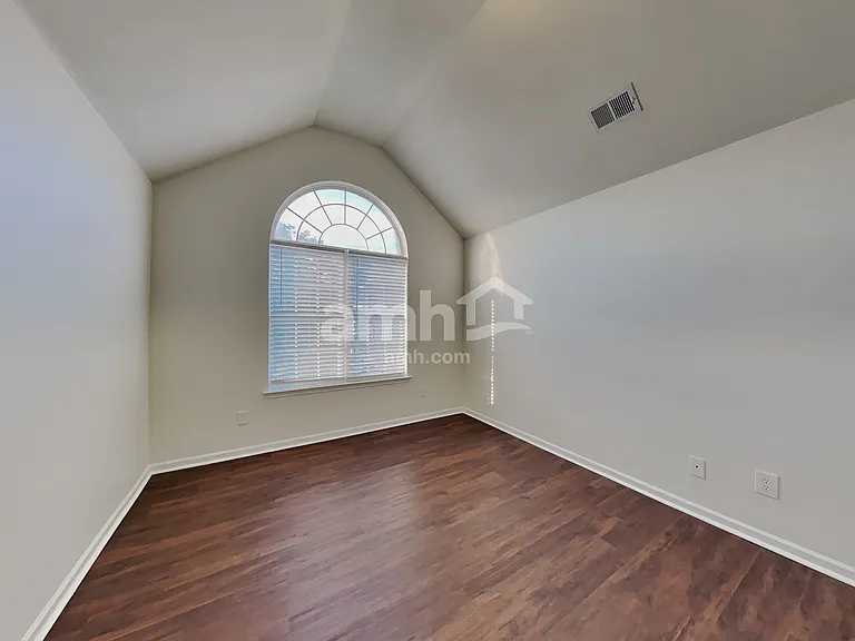 194 Madelia Pl — Photo 20