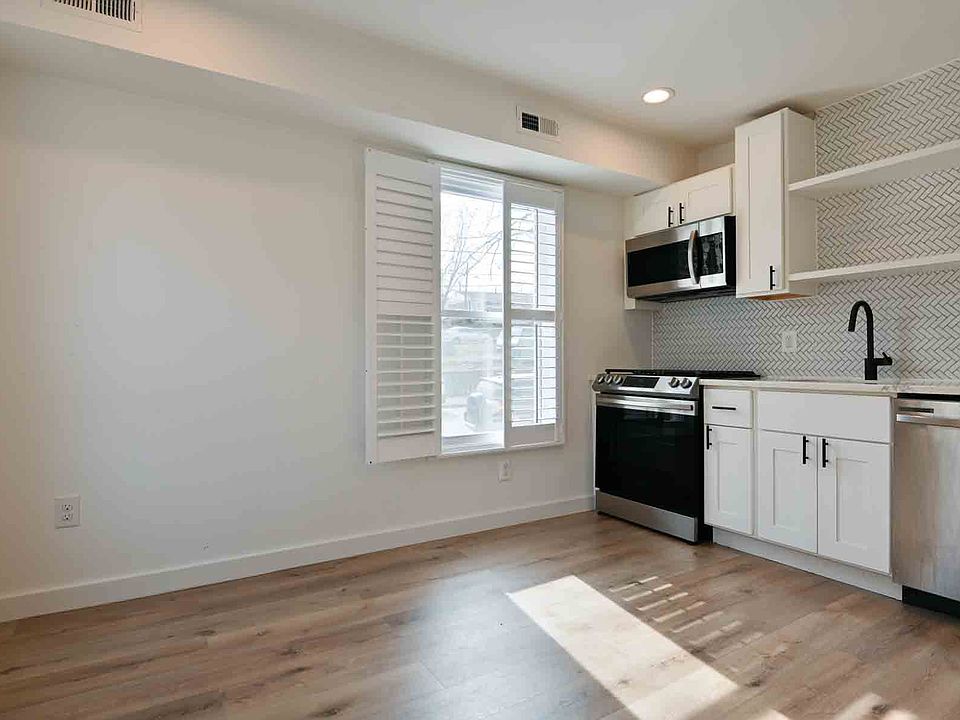 300 49th ST NE-1_02062023