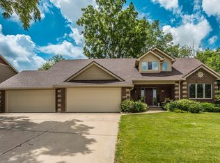2422 NW 152nd St, Clive, IA 50325