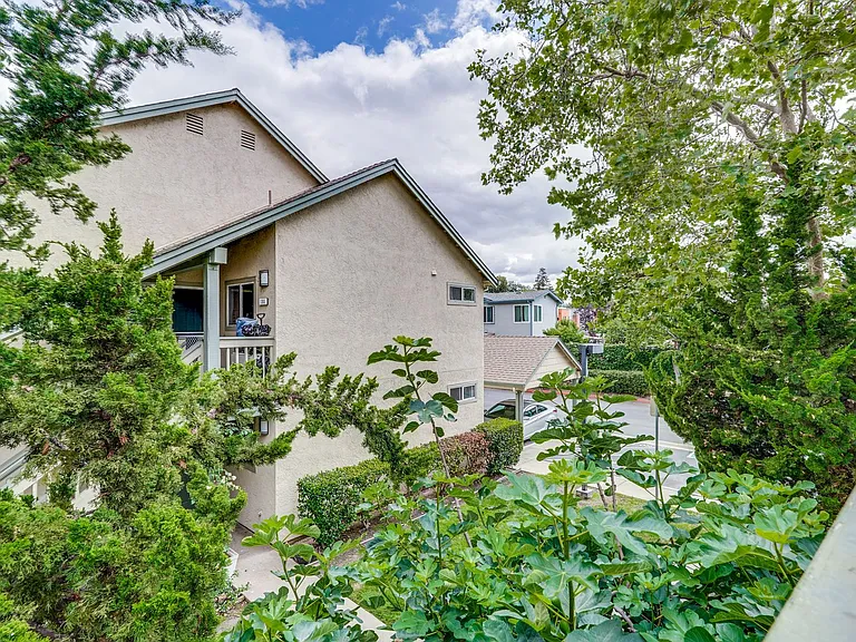 1006 Summerplace Dr — Photo 4