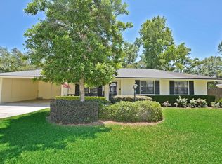 829 Montego Rd W, Jacksonville, FL 32216