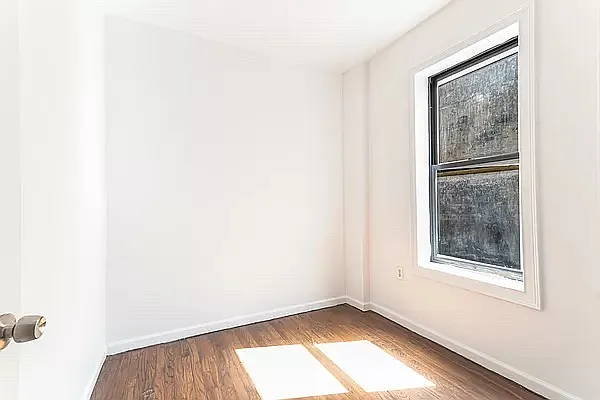 Rented by REAL New York | media 32