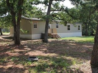 112 Arapaho Dr, Smithville, TX 78957