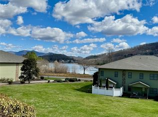 1726 Watercrest C C, Young Harris, GA 30582