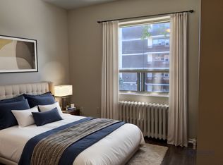 22 Robina Ave #12, Toronto, ON M6C 3Y6