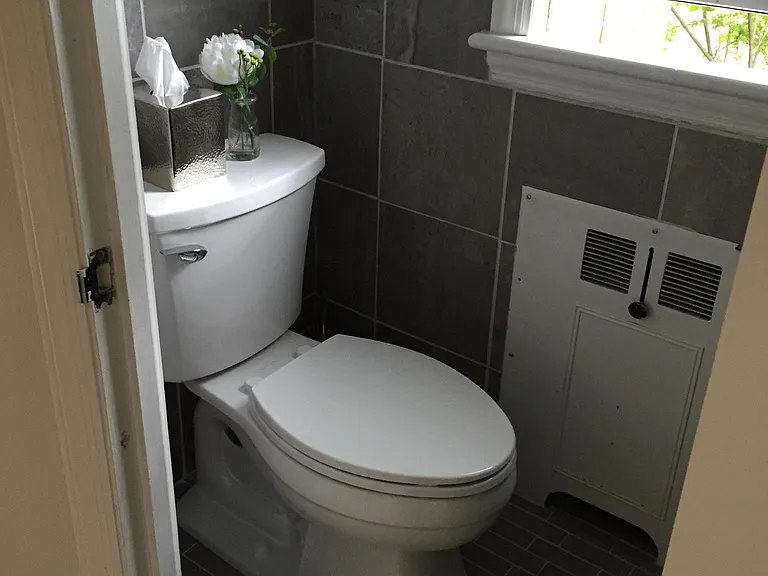 302 N Esther St — Photo 10
