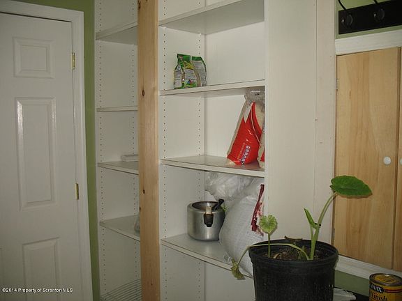 5th image of 516 Sanderson Ave #L-113