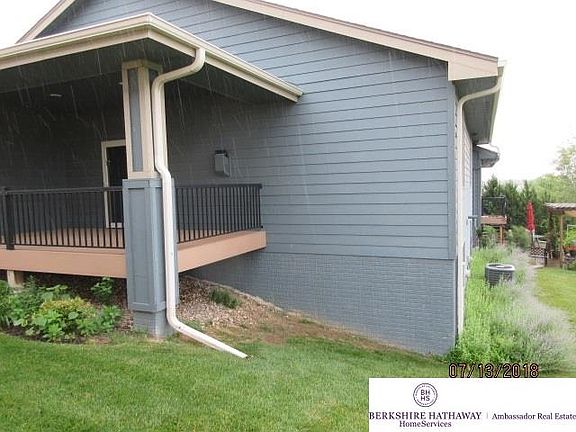 3rd image of 15767 Hartman Ave