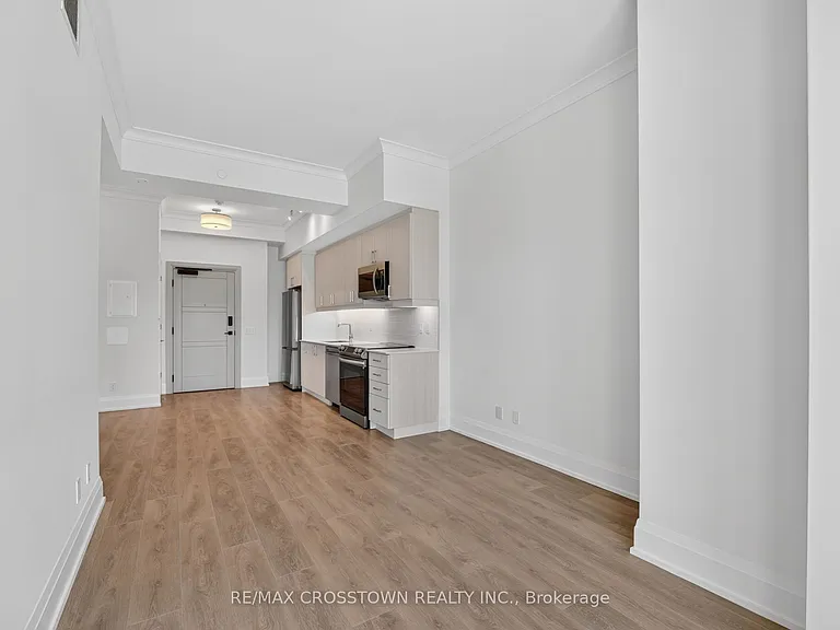 1 Hume St #220 — Photo 8