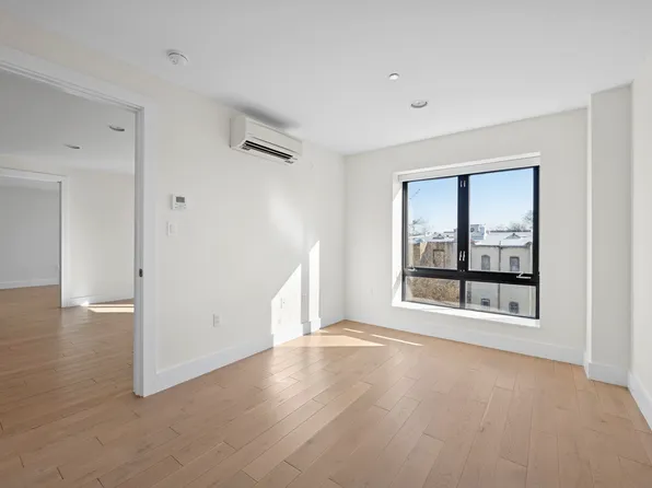 1164 Greene Avenue image 5 of 15