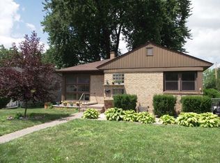2028 Bellevue Ave, Bettendorf, IA