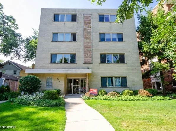 2710 Central St APT 2W, Evanston, IL 60201