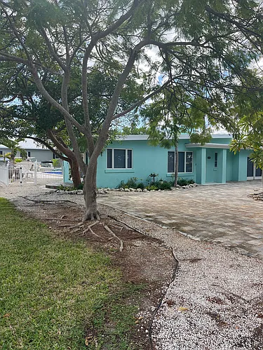 51 Drost Dr Photo 1