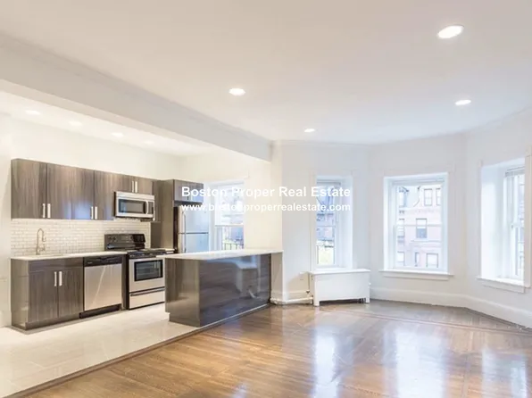 227 Newbury St APT 4, Boston, MA 02116