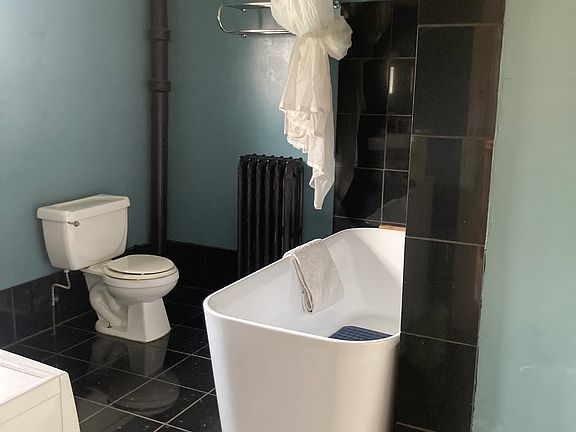 5th image of 437 N Aurora St #2