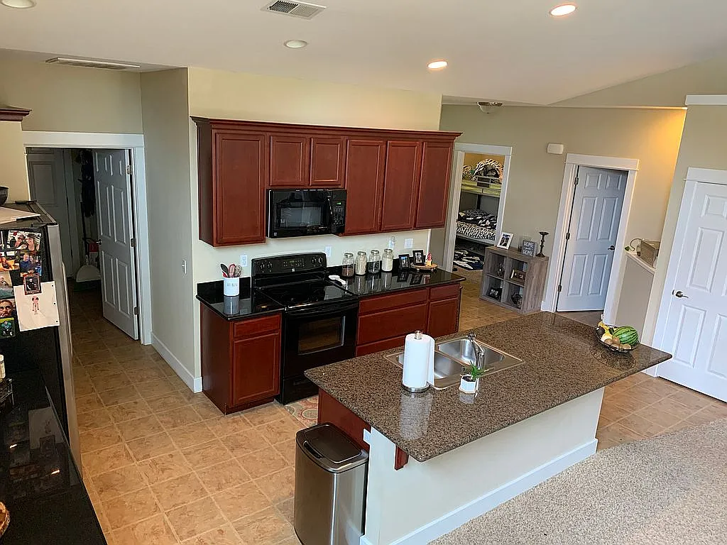 111 Pinehurst Loop photo 1