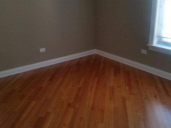5th image of 1642 W Pratt Blvd APT 2d
