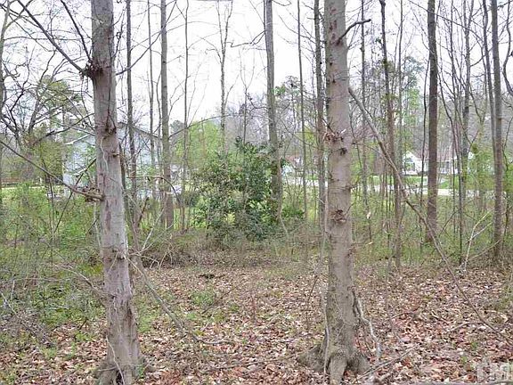 3rd image of 0 Woodbine Dr