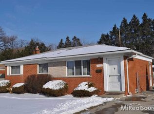 25456 Wexford Ave, Warren, MI 48091