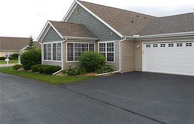 2nd image of 202 Lily Ln