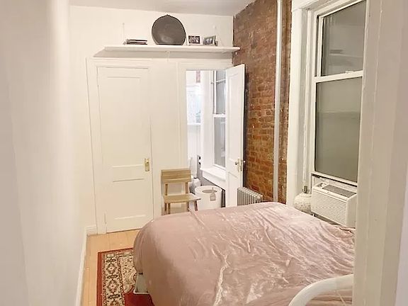 4th image of 54 E 1st St #3W