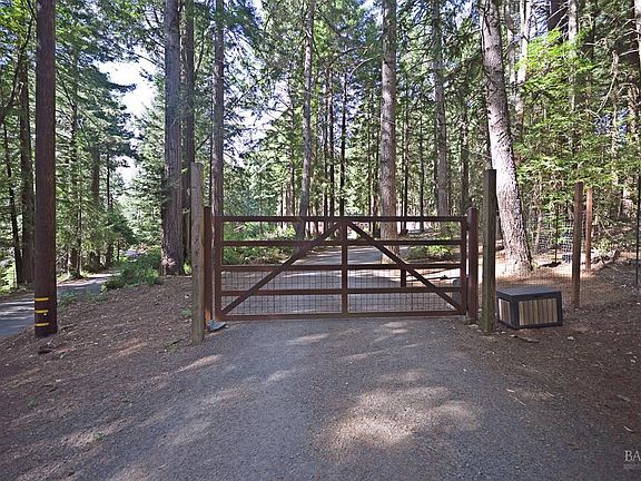 3rd image of 17600 Willow Creek Road