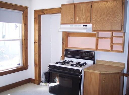 2nd image of 51 Wardwell Ave #1