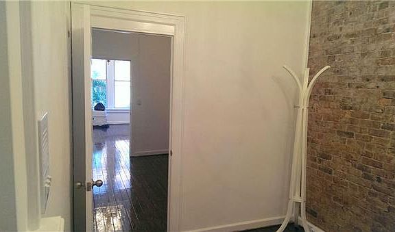 3rd image of 546 51st Ave APT 1R