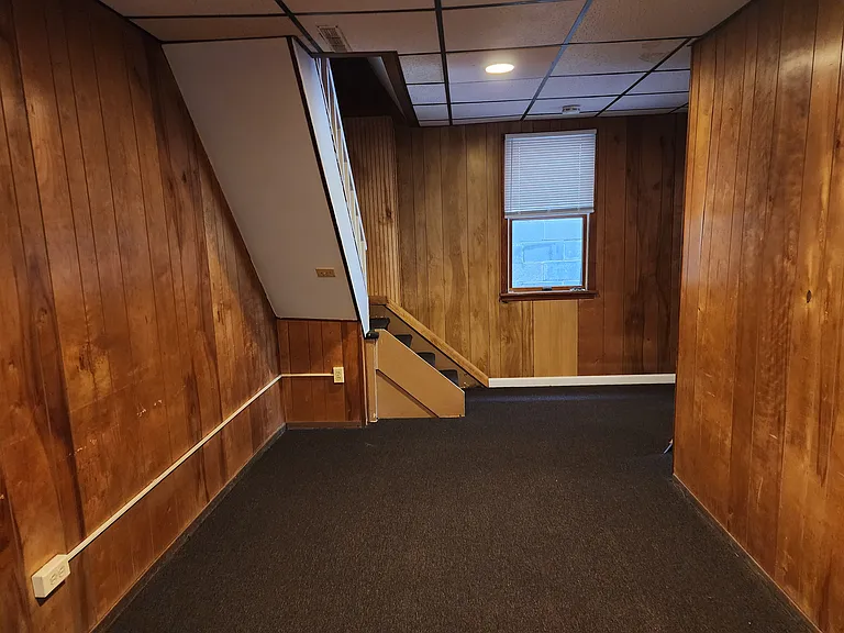 601 Lalor St #C — Photo 8
