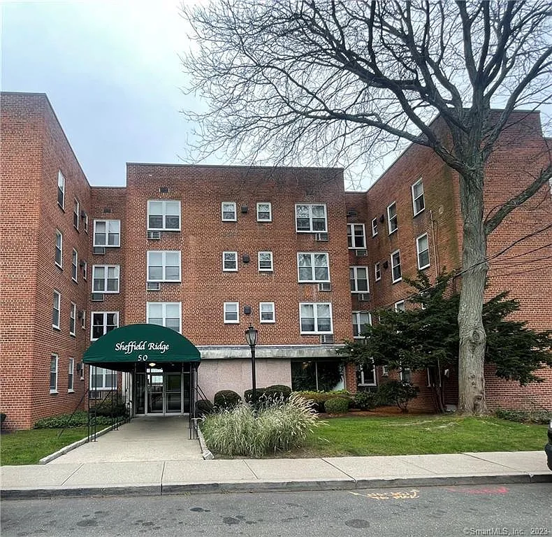 Building Photo - 50 Fairview Ave #3A