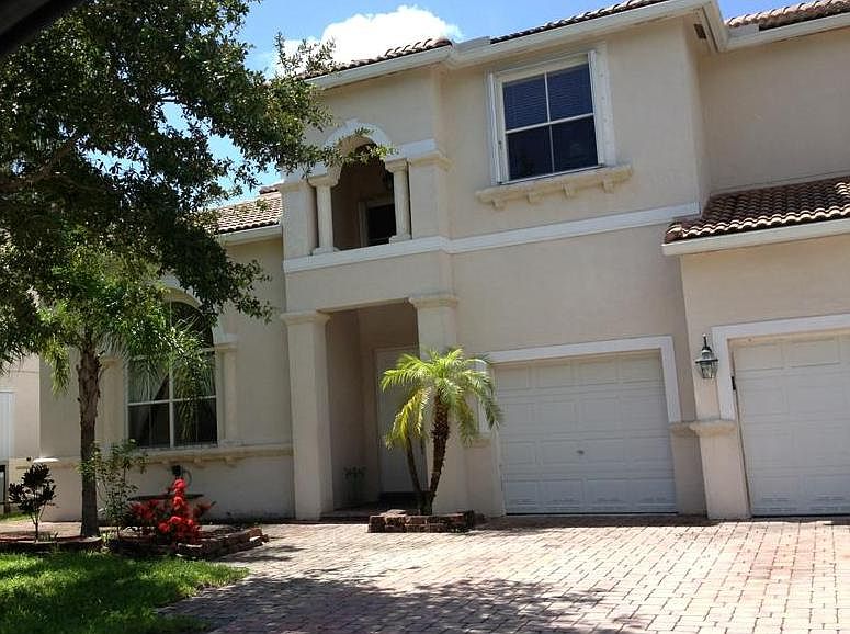 1st image of 3970 SW 53rd Ct