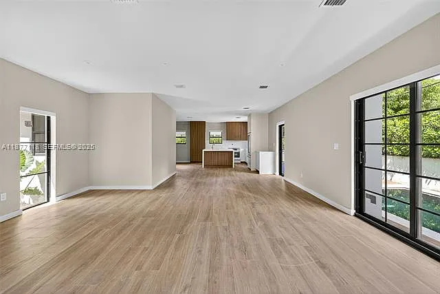 635 Bird Rd — Photo 4